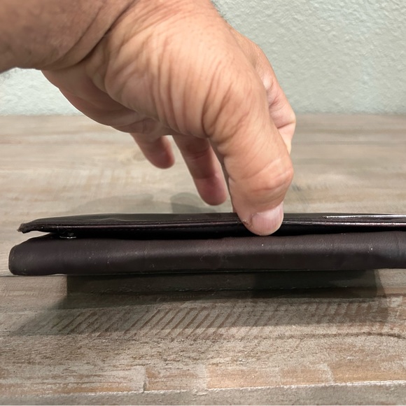 Authentic Vintage Women’s Prada Wallet - Picture 7 of 15